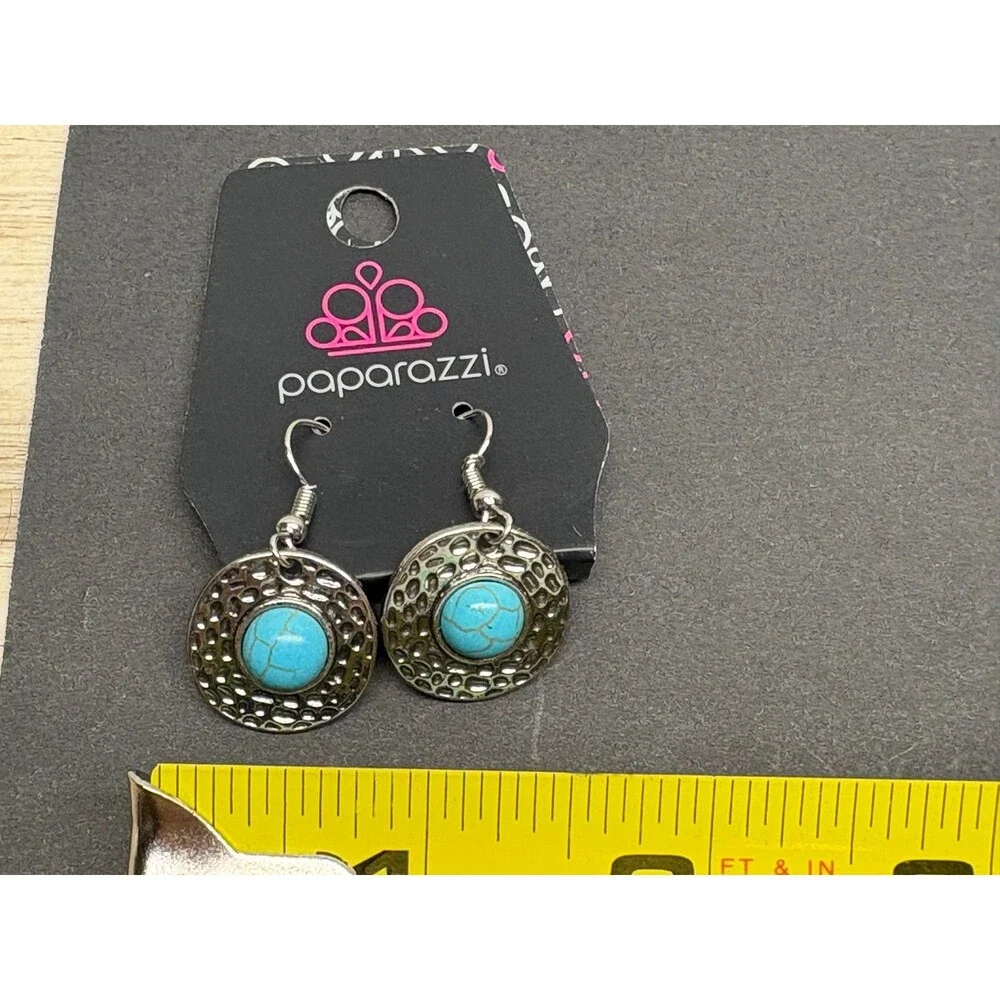 Paparazzi Jewery Set   Bracelet Earings Necklace Silver Tone With Blue Turquise